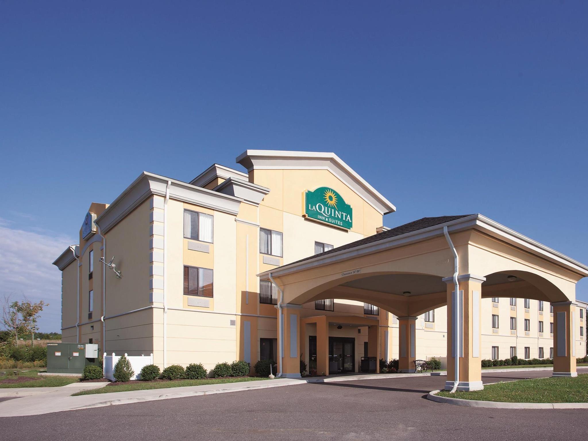 فندق دوسويلفي  لا كوينتا إن آند سويتس باي ويندام ريتشموند - كينجز ديمينيون المظهر الخارجي الصورة